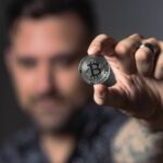 Ile wynosi kurs Bitcoina? Co wpłynęło na cenę? Jakie są prognozy dla notowań Bitcoina na 12 listopada?